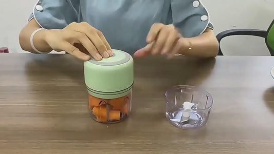 🔥 Electric Garlic Chopper. Mini Portable Veggie Cutter